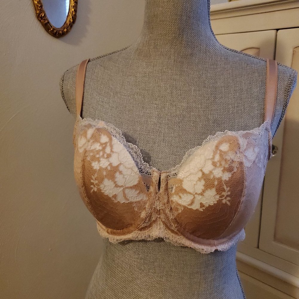 Wacoal bra size 38D